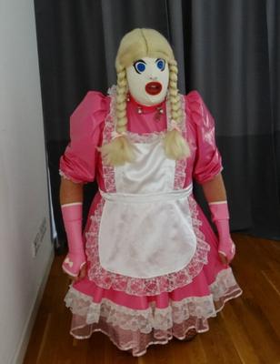 Sissy Gummipuppe