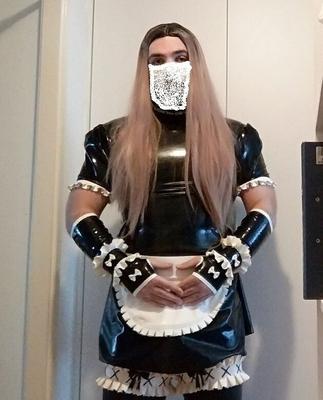 Femme de ménage en latex Evieslut