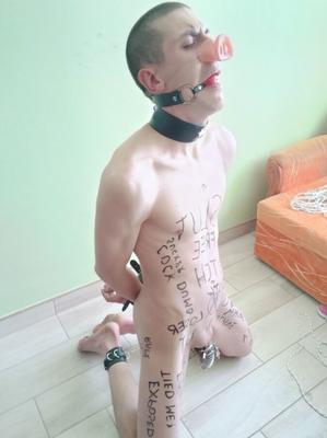 Gay slave.  comment - next photo