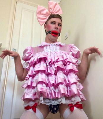 Pathetic prissy sissy diaper faggot exposed and humiliated!