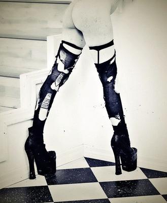 BOTTES ♥ Je veux les porter pendant que tu me baises