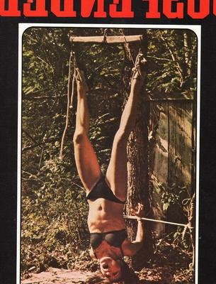 Capas de revistas Bondage: suspensas