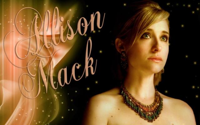 Allison Mack – Herrin des Sexkults