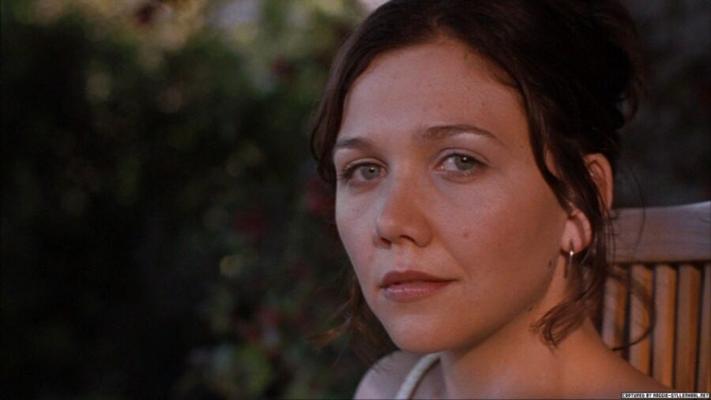 Maggie Gyllenhaal - Secretaria