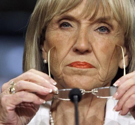 Jan Brewer est une domina de rêve pour moi