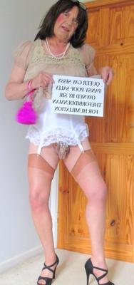 Queere schwule Sissy-Poof Sally im Besitz von Sir THEFORBIDDENMAN