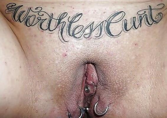 Legendas de piercings e tatuagens