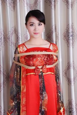 Chinese Beauty roped