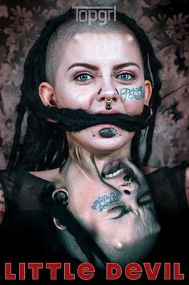 Luna Lavey  Bondage Model